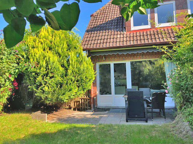 Wohnung mit eigenem Eingang, Terrasse und Garten!